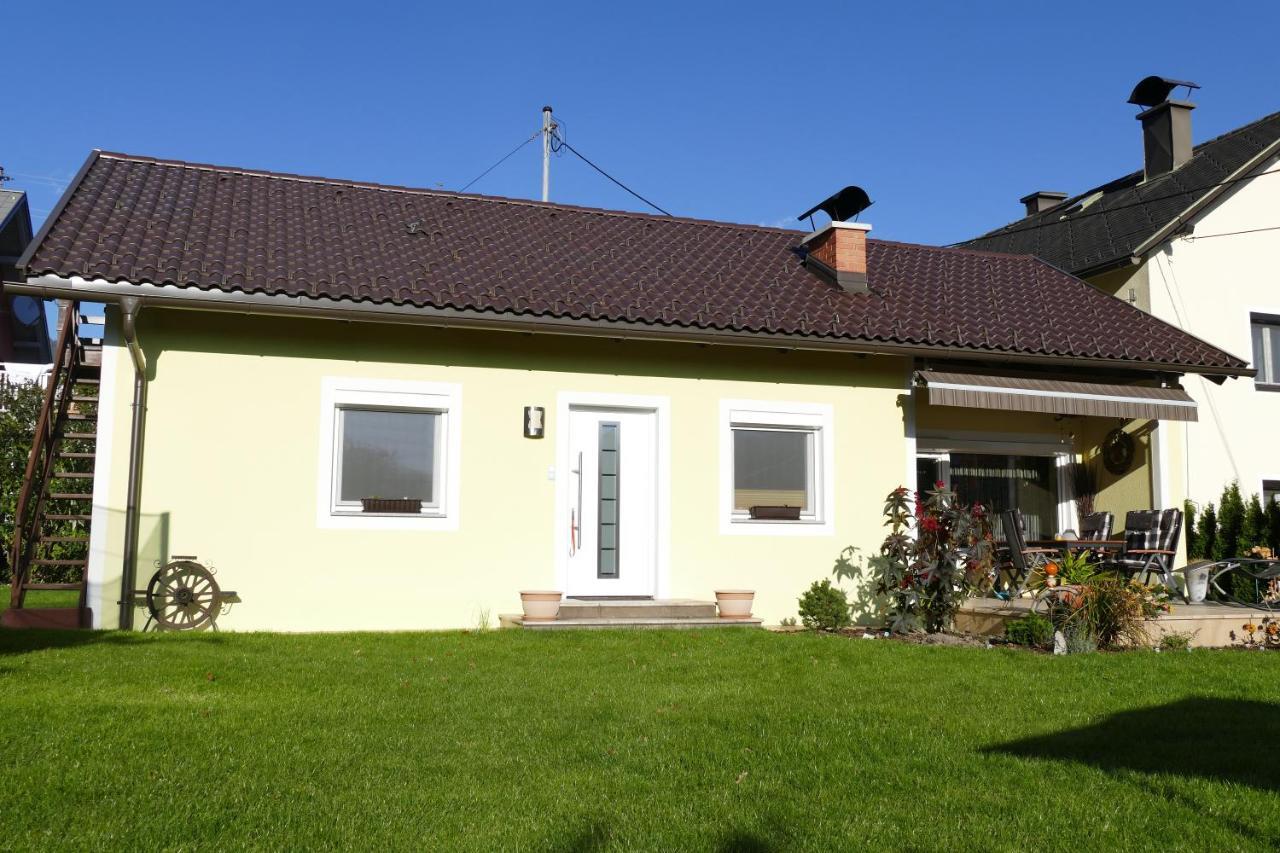 Ferienwohnung Stichauner ボーデンスドルフ 部屋 写真