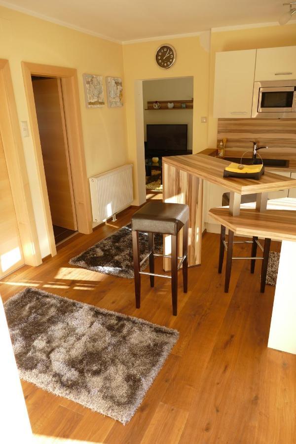 Ferienwohnung Stichauner ボーデンスドルフ 部屋 写真